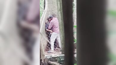 Desi Aunty Sex With Uncle In Park