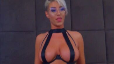 jessicamaven shows massive natural tits on webcam video