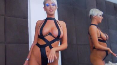 jessicamaven shows massive natural tits on webcam video