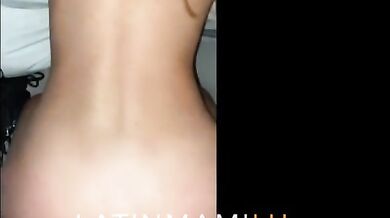 DAME TU LECHE EN MI COLA LE GIMO A MI NOVIO " ACABA ACABA"