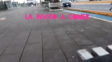 ESTA HERMOSA FLAQUITA ESTABA SOLA EN EL PARK (escucha como la convenzo para hacerlo en público)