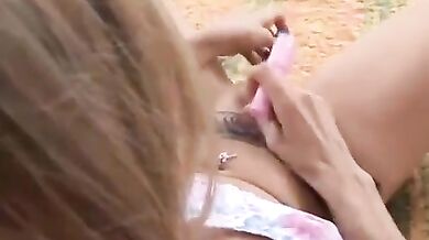 Sexy MILF fucks her wet pussy for you porn