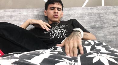 I HELP MY SISTER WITH HER EXERCISES AND POSITIONS TO STRETCH HER PUSSY TUflacasex