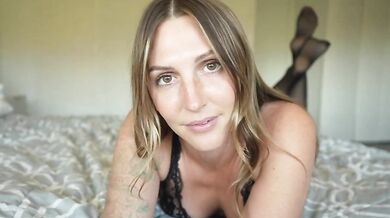 Vulnerable Milf Mother Tatum Christine In A Sticky Predicament