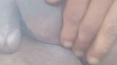 ඇටදෙක උස්සලා තඩි පයිය හිර කරන්නකො