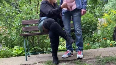 Mature bbw in pantyhose gives handjob cumshot outdoor - homemade ukrainian milf