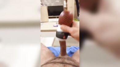 I masturbate, with Tenga fleshlight, I enjoyed it a lot, a lot of sperm