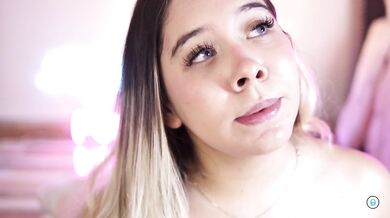 Me vengo en su boca y se come toda mi leche EN VIVO????