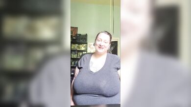 Mature BBW Milf from the Mommy Domme agency tests your dedication to the lifestyle