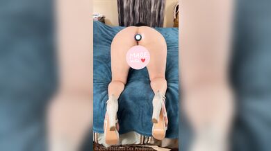 Slutty Hotwife loves her Buttplug