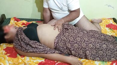 deshi bhabhi saying ho rha mera ruko[hindi]