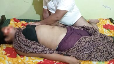 deshi bhabhi saying ho rha mera ruko[hindi]