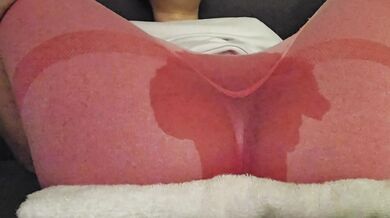 Squirting and soaking my leggins. Part II.