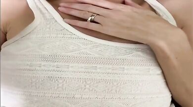 Homemade petite tattooed wife quickie creampie before bed