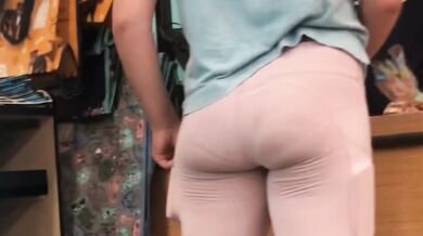 Candid teen yoga pants VPL