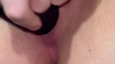 Agnes Camp fazendo Squirt pela primeira vez