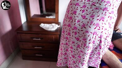 කුඩම්මාගේ නැති වුන ජංගිය Sri lankan StepMom shearingbed after Find her missing panty in stepson Room