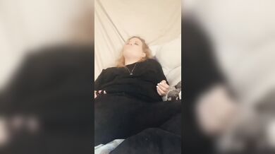 Fingering and cumming with my pants on