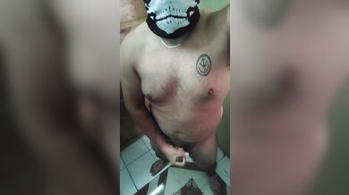 ???? el corazón roto pero la verga caliente ????????
