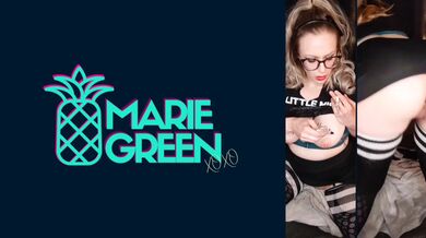 Lil' Miss Just Put It In My Ass teasing you