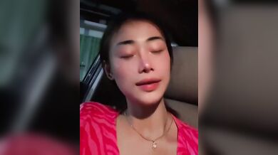 Jessica Intan Di Mobil