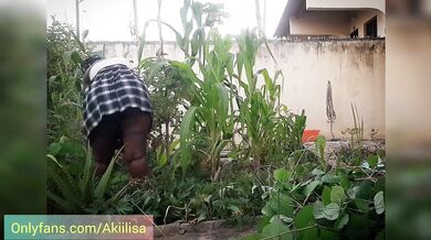 African babe AKIILISA gardening day