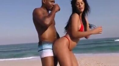 Shayenne Samara na praia