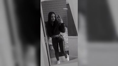 romanian girl in leggings