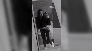 romanian girl in leggings