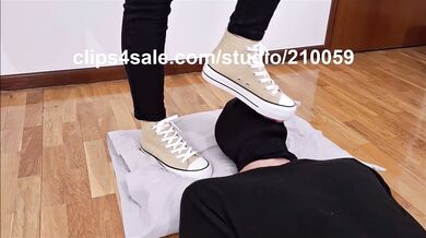 My sneaker on your face (Trailer)