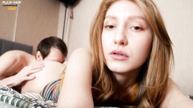 Девушка Красиво Стонет Пока Я Трахаю Ее Мокрую Киску и Кончаю в Рот