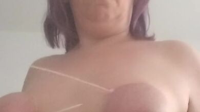 Woke up horny so bound my breasts with cable ties, used the breast pump on my nipples