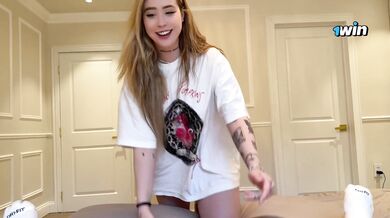 Little Stepsister Sneaks into My Room... Forgot to Wear Panties