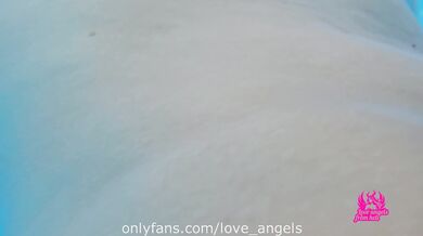 The pizza delivery guy fucked a milf who was waiting at home for her husband