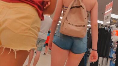 perfect teen ass shorts walk