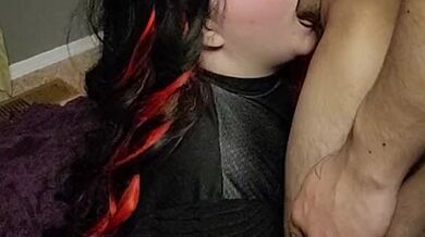 Sith goth girl slobs on cock
