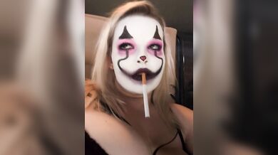 Smoke with me and play with my tits *full video on OF*