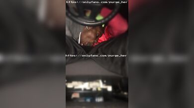 Suck this dick with them juicy lips ????????????