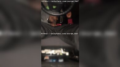 Suck this dick with them juicy lips ????????????