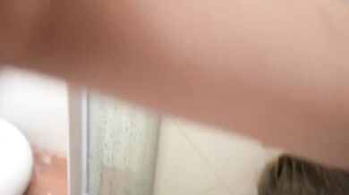 No matter how innocent she looks, her blowjob skills are unmatchedtaeynbj7