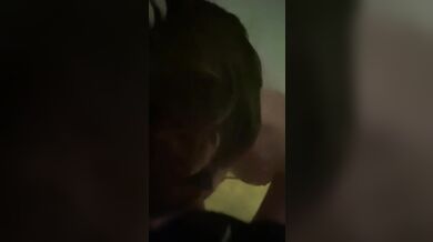 WIFE GIVES STEAMY BLOWJOB IN HOT TUB