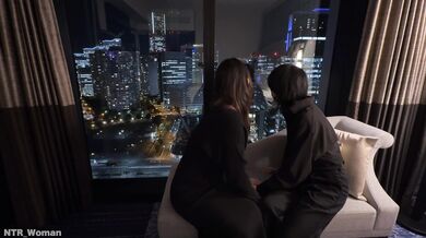 「最初からすぐイカされちゃった…///」 夜景のきれいな場所で特大イキ声出しまくり… 裸より恥ずかしい服で、いろんな箇所が丸見えオイルSEX♥