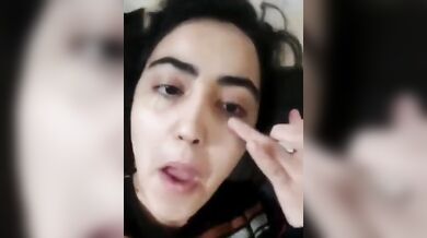 Desi Paki Cutie Leaks Her Own Dress-up Tease!??✨