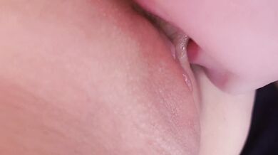 PINK VIRGIN CUNILINGUS // Slobbering pussy licking