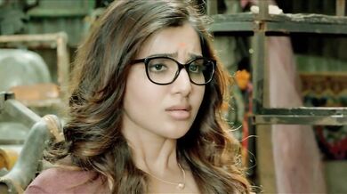 Samantha Liplock And Tits Cleavage ??? - Domenica