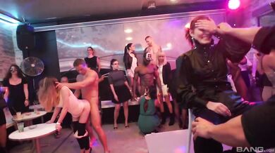 Party Hardcore Gone Crazy Vol. 31.mp4