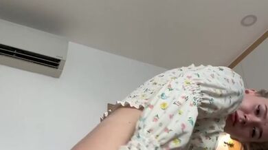 ????She tried to pull down that skirt… but it barely covered anything ????????