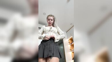 ????She tried to pull down that skirt… but it barely covered anything ????????