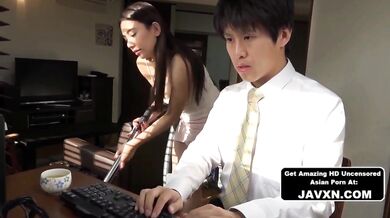 Busty Japanese Housewife (720)