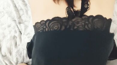 When your boyfriend commits a crime with a dildوقتی دوست پسرت با دیلدو و کیرش از کوس و کونم جرم میده